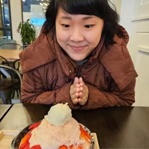 Meet your Posher, Dana